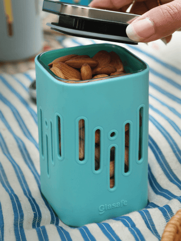 Glasafe food storage container for outdoor and travels